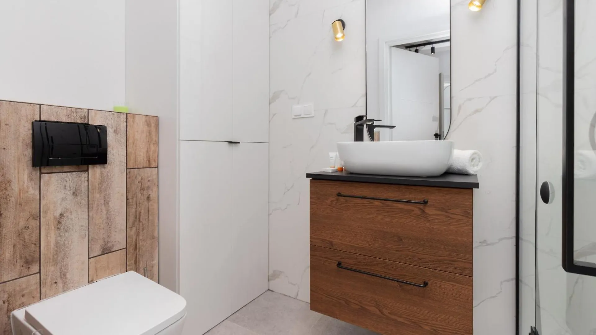Modern Apartment With Balcony And Parking In Gdansk By Noclegi Renters Πολωνία