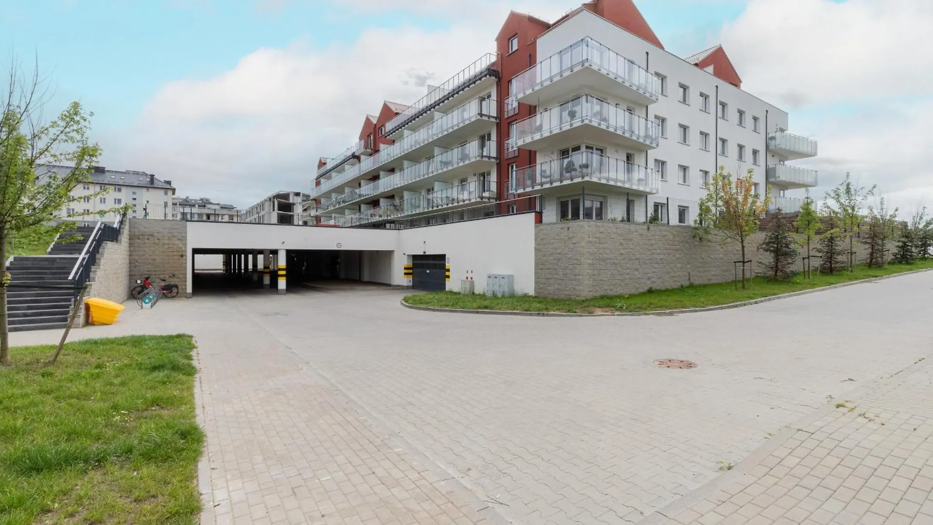 Modern Apartment With Balcony And Parking In Gdansk By Noclegi Renters