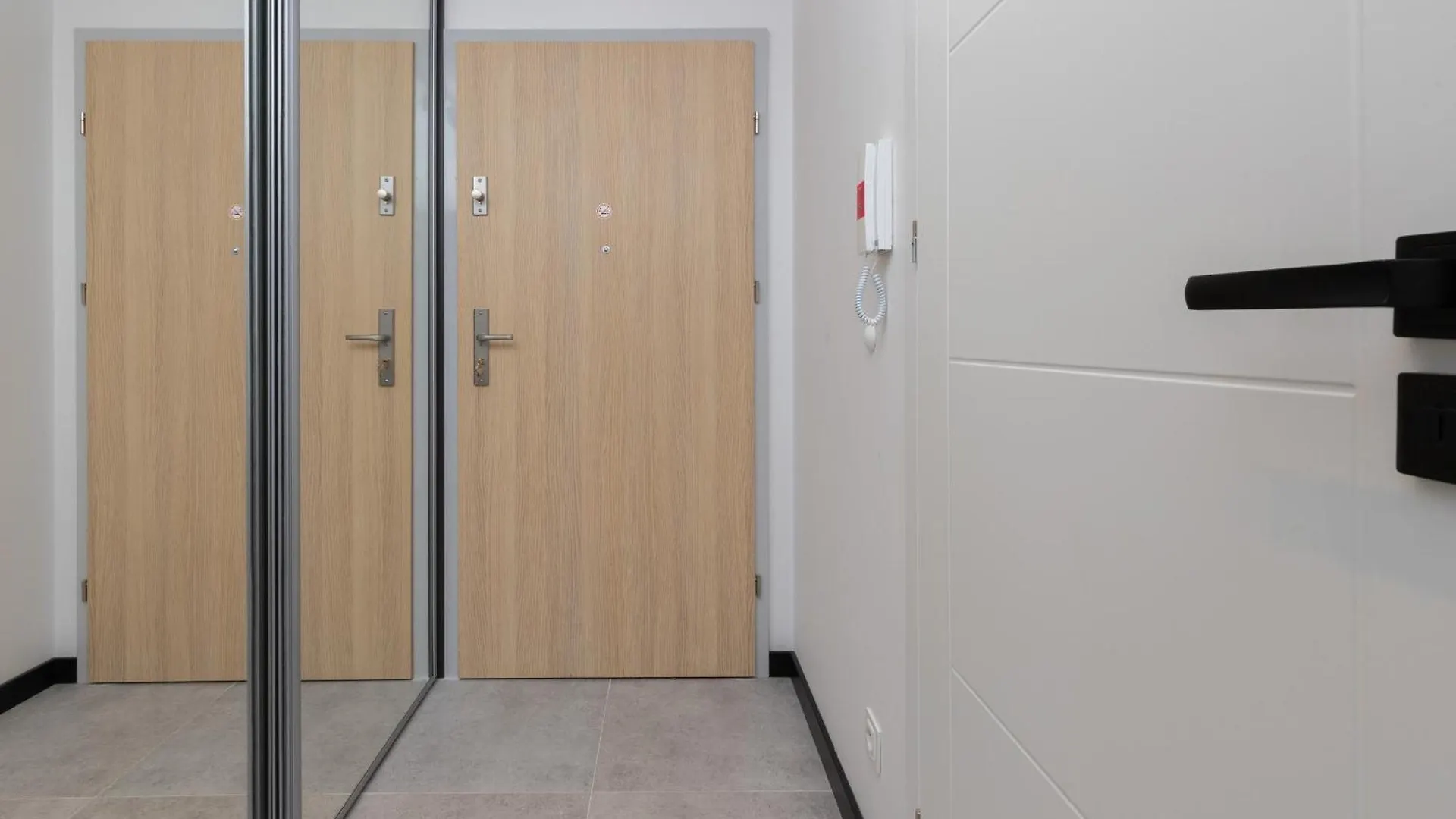 Modern Apartment With Balcony And Parking In Gdansk By Noclegi Renters